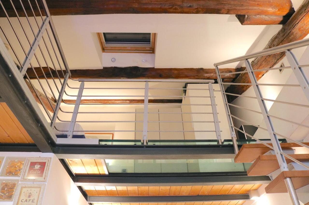 Charming Apartment In The Navigli District - 4 People Milan Luaran gambar