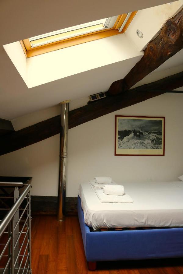 Charming Apartment In The Navigli District - 4 People Milan Luaran gambar